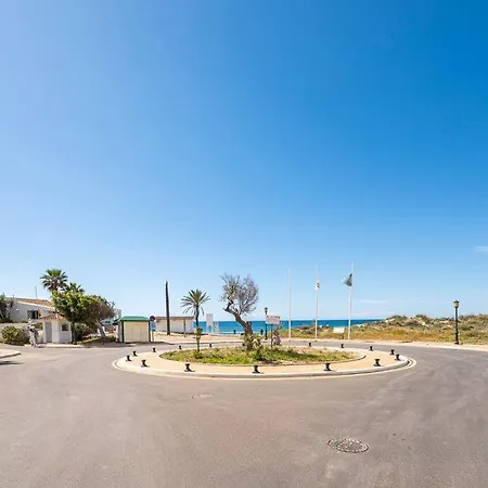 Townhouse W/ Swimming Pool And Underground Parking Holiday home *