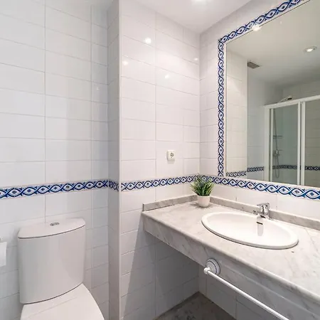 Townhouse W/ Swimming Pool And Underground Parking * Marbella