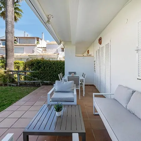 Townhouse W/ Swimming Pool And Underground Parking Holiday home Marbella