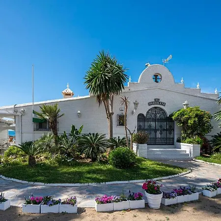 Townhouse W/ Swimming Pool And Underground Parking Holiday home Marbella